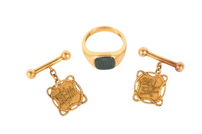 Lot 9 - A PAIR OF CUFFLINKS AND A RING