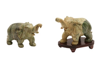 Lot 213 - A PAIR OF CHINESE HARDSTONE 'ELEPHANT' CARVINGS, 20TH CENTURY