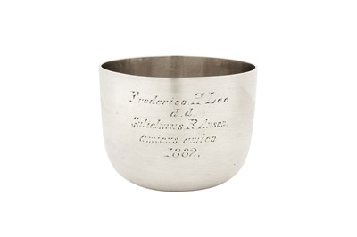 Lot 342 - A Victorian sterling silver tumbler cup, London 1881 by Daniel and Charles Houle