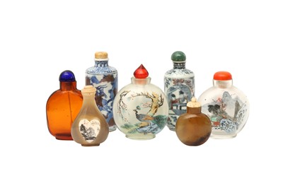 Lot 888 - λ SEVEN CHINESE SNUFF BOTTLES