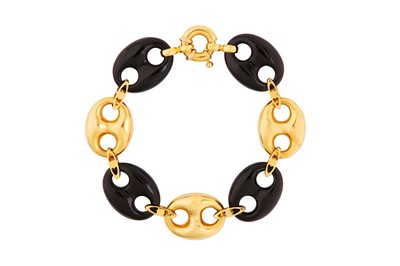 Lot 198 - A DIAMOND AND ONYX LINK BRACELET