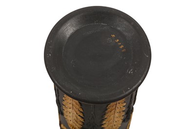 Lot 115 - A WEDGWOOD BASALT SPILL VASE
