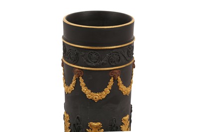 Lot 115 - A WEDGWOOD BASALT SPILL VASE