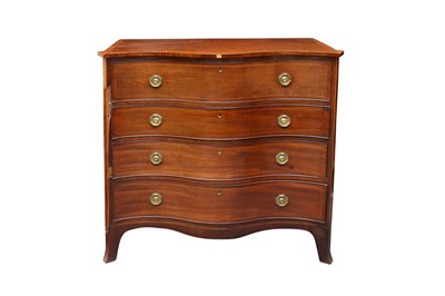 Lot 499 - A GEORGIAN STRUNG MAHOGANY AND CROSSBANDED SERPENTINE FRONTED SECRETAIRE CHEST