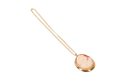 Lot 10 - A CAMEO PENDANT/BROOCH NECKLACE