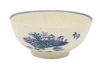 Lot 121 - AN 18TH CENTURY BLUE AND WHITE CAUGHLEY PORCELAIN BOWL