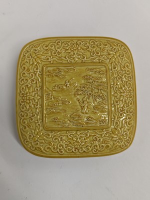 Lot 656 - A CHINESE MONOCHROME YELLOW-GLAZED BOX AND COVER