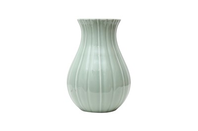 Lot 850 - A CHINESE CELADON-GLAZED VASE