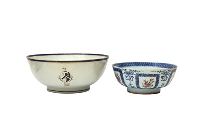 Lot 779 - TWO CHINESE EXPORT PORCELAIN BOWLS