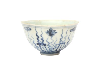 Lot 628 - A CHINESE BLUE AND WHITE 'LOTUS' CUP