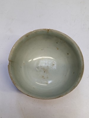 Lot 628 - A CHINESE BLUE AND WHITE 'LOTUS' CUP