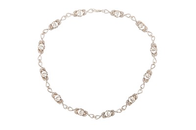 Lot 134 - A SILVER NECKLACE