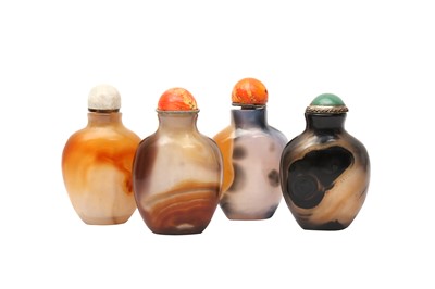 Lot 923 - FOUR CHINESE AGATE SNUFF BOTTLES