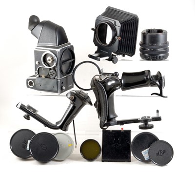 Lot 1267 - Hassleblad End Lot, inc 500EL/M for SPARES or REPAIR.