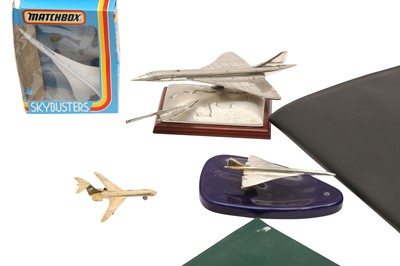 Lot 285 - A COLLECTION OF CONCORDE MEMORABILIA