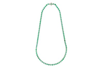 Lot 126 - AN EMERALD NECKLACE