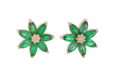 Lot 108 - A PAIR OF EMERALD AND DIAMOND STUD EARRINGS