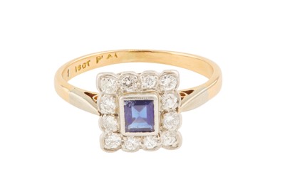 Lot 26 - A SAPPHIRE AND DIAMOND SQUARE CLUSTER RING