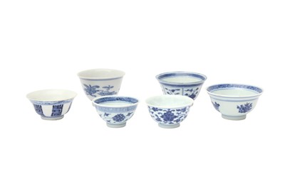 Lot 553 - SIX CHINESE BLUE AND WHITE CUPS
