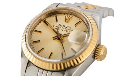 Lot 52 - A LADIES ROLEX OYSTER PERPETUAL-DATE BRACELET WATCH