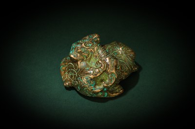 Lot 138 - A CHINESE BRONZE 'TIGER AND BEAR' SCROLL WEIGHT