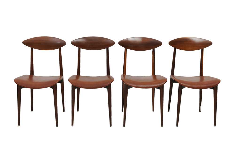 Lot 100 - A SET OF FOUR ITALIAN MID CENTURY DINING CHAIRS