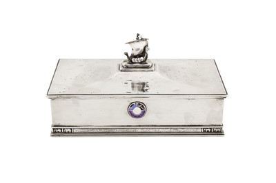 Lot 243 - An early 20th century Swedish sterling silver cigarette box, Stockholm 1935 by Borgilla