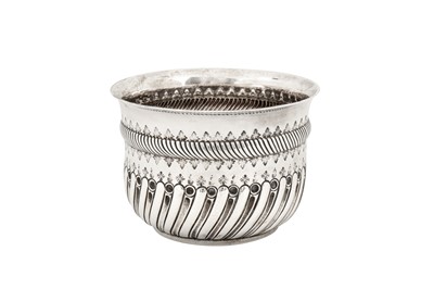 Lot 341 - A Victorian sterling silver bowl, London 1878 by Charles Stuart Harris