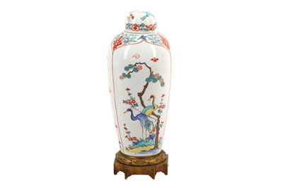 Lot 592 - A JAPANESE KAKIEMON-STYLE VASE AND COVER