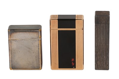 Lot 135 - A GOLD PLATED DUPONT LIGHTER, A SILVER PLATED DUPONT LIGHTER AND A SILVER MARUMAN LIGHTER