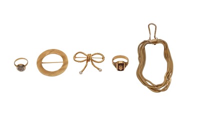 Lot 95 - A GROUP OF GOLD JEWELLERY