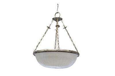 Lot 590 - A CONTEMPORARY WHITE METAL PLAFONIER TYPE CEILING LIGHT