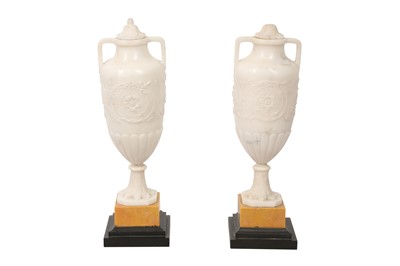 Lot 567 - A PAIR OF NEOCLASSICAL STYLE MARBLE AMPHORA URNS