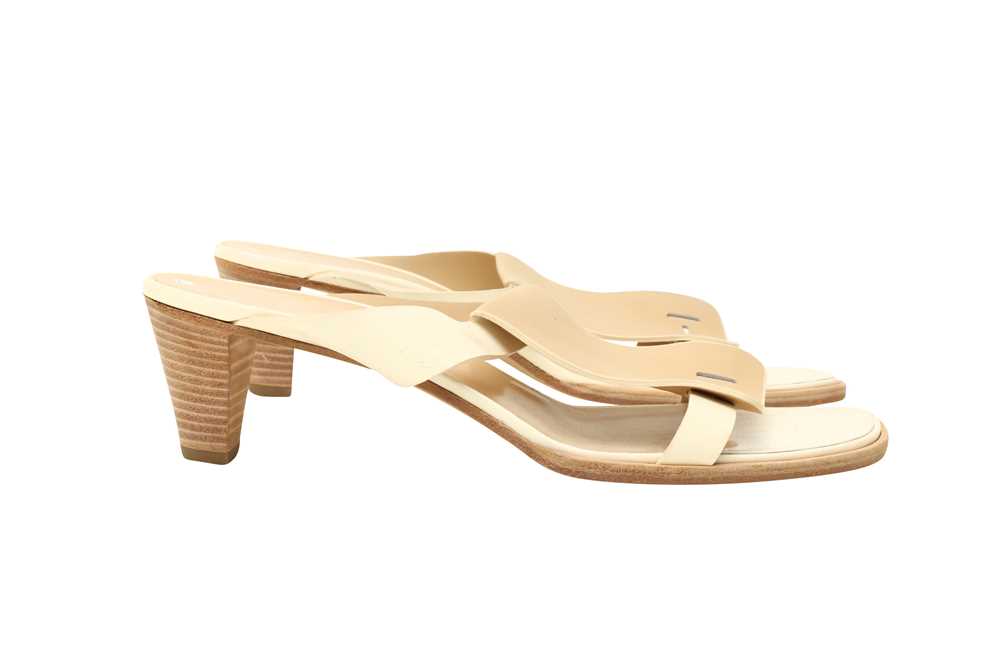 Lot 243 - Hermes Cream H Heeled Mule - Size 40