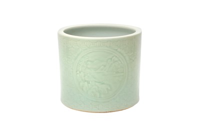 Lot 852 - A CHINESE CELADON-GLAZED BRUSH POT, BITONG