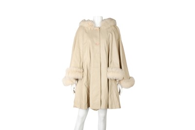 Lot 18 - Bessimo Beige Leather Hooded Cape Coat - Size L