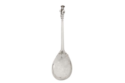 Lot 489 - An Elizabeth I sterling apostle spoon stem, London 1575 by ‘a crescent enclosing a mullet’ for Nicholas Bartholomew (active circa 1545 to 1588)