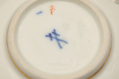 Lot 244 - A MEISSEN 'MEISSEN FLOWER' PATTERN SET