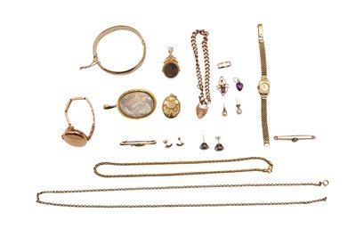 Lot 22 - A LARGE GROUP OF JEWELLERY
