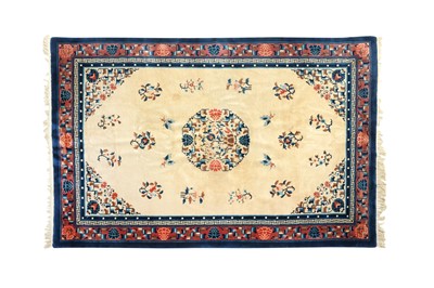 Lot 192 - A CHINESE CARPET
