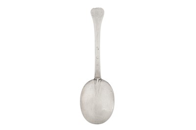 Lot 472 - A Charles II sterling silver spoon, London circa 1680 by Thomas Allen