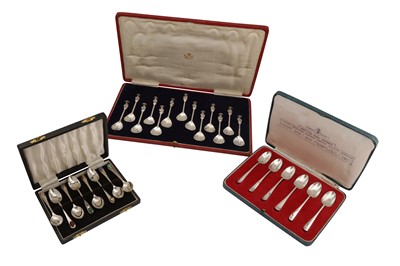 Lot 157 - A CASED SET OF GEORGE V STERLING SILVER APOSTLE TEASPOONS, SHEFFIELD 1918 BY THOMAS BRADBURY AND SONS