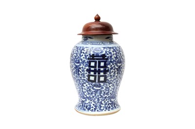 Lot 556 - A CHINESE BLUE AND WHITE 'SHUANGXI' VASE