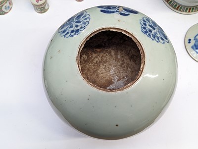 Lot 785 - A GROUP OF CHINESE PORCELAIN OBJECTS