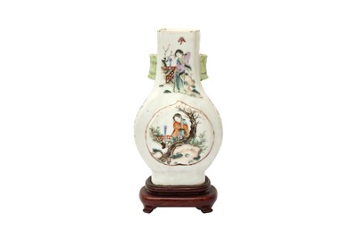 Lot 794 - A CHINESE FAMILLE-ROSE 'LADIES' VASE