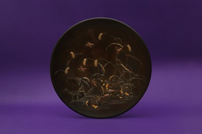 Lot 1006 - A JAPANESE INLAID BRONZE 'SPARROWS AND MILLET' DISH BY IKKO-DO