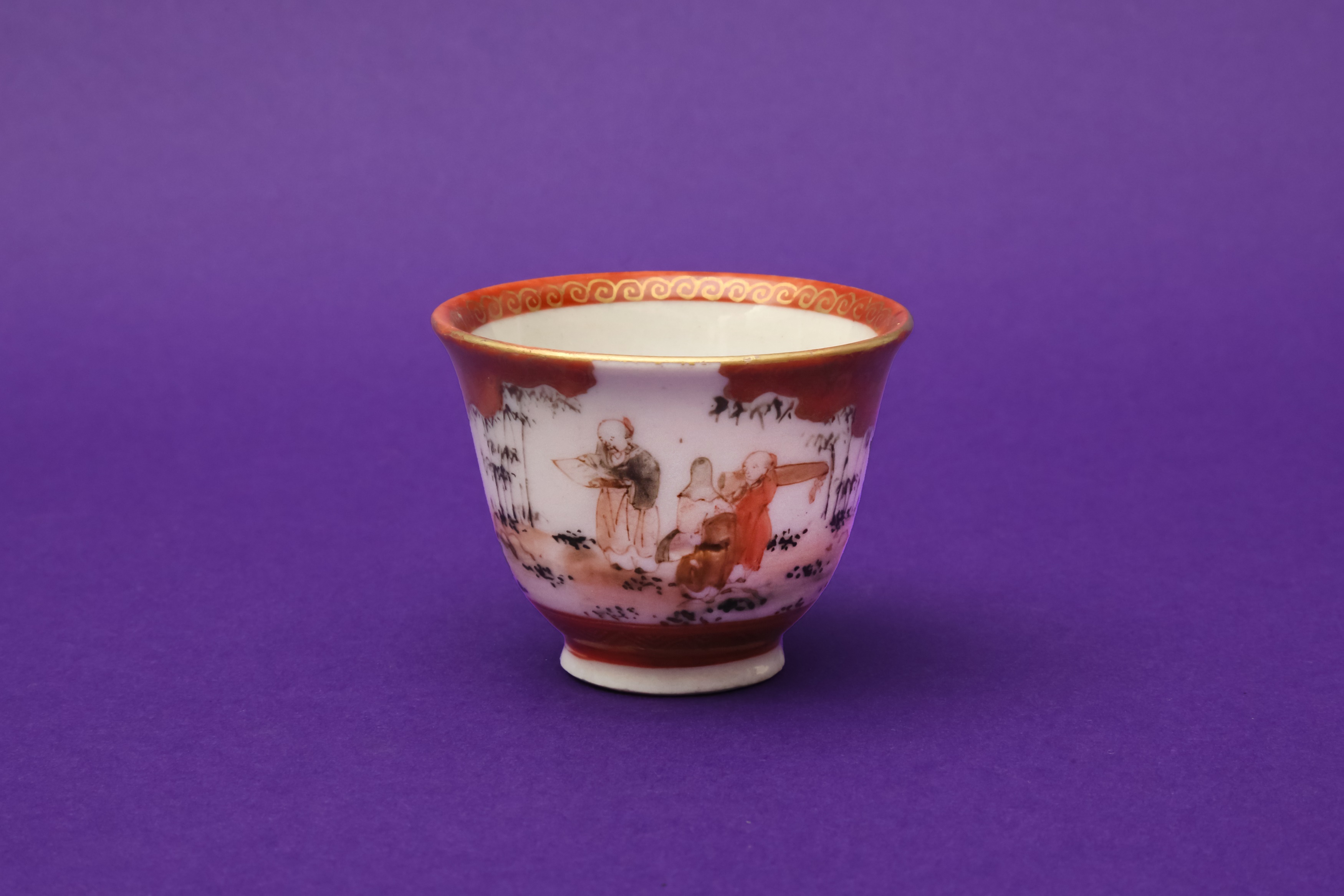 Lot 985 A PAIR OF JAPANESE KUTANI LOBED 'SHISHI'