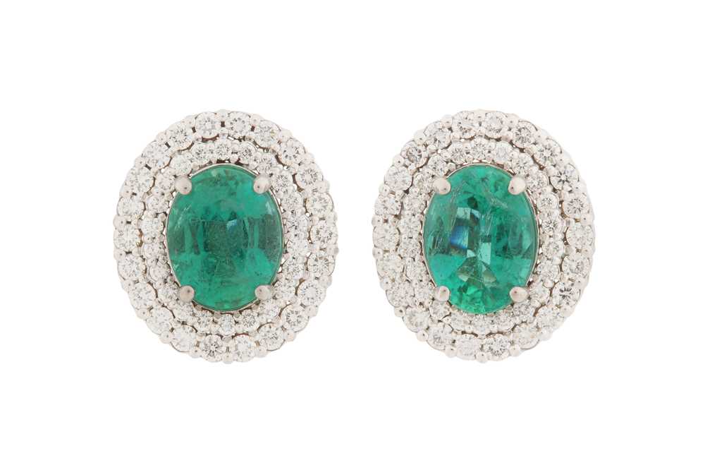 Lot 90 - A PAIR OF EMERALD AND DIAMOND EARRINGS