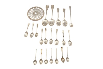 Lot 116 - A MIXED GROUP OF STERLING AND 800 STANDARD SILVER FLATWARE