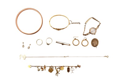 Lot 67 - A LARGE GROUP OF JEWELLERY